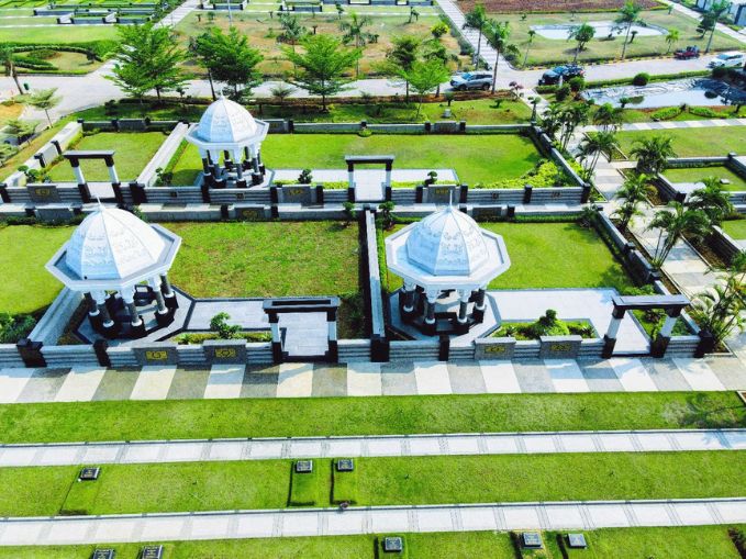 tipe royal family A makam al azhar memorial garden