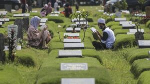 7 Tujuan Melakukan Ziarah Kubur dalam Islam